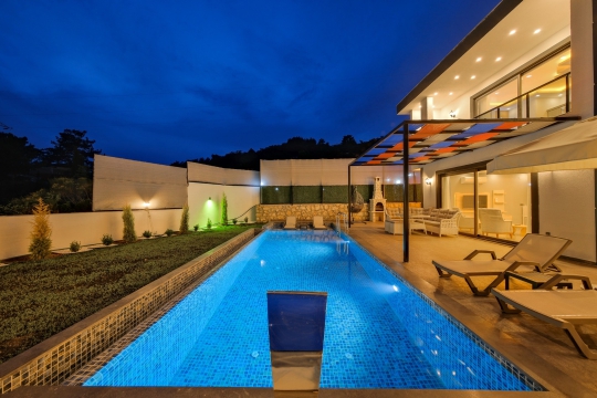 Villa Aleyna Duo, Deniz Manzaralı Jakuzili Aktiviteli Lüks Villa