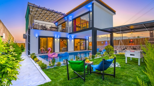 Villa Apelia,Özel Havuzlu Jakuzili Aktiviteli Muhafazakar Çocuk Oyun Alanlı Balayı Villası.