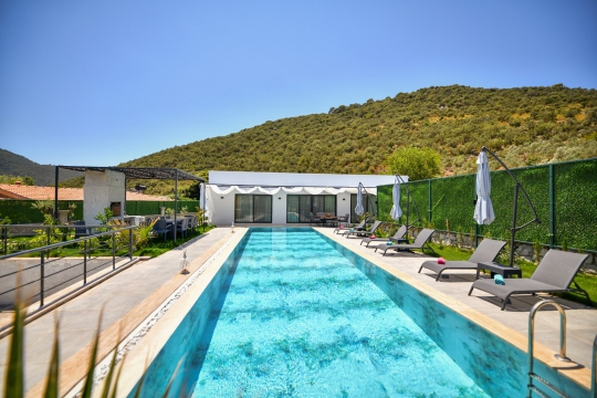 Villa Mamon Luxury Life, Özel Havuzlu Jakuzili Muhafazakar Geniş Kapasiteli Villa.